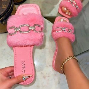 "Anna" Pink Faux Fur Sandals